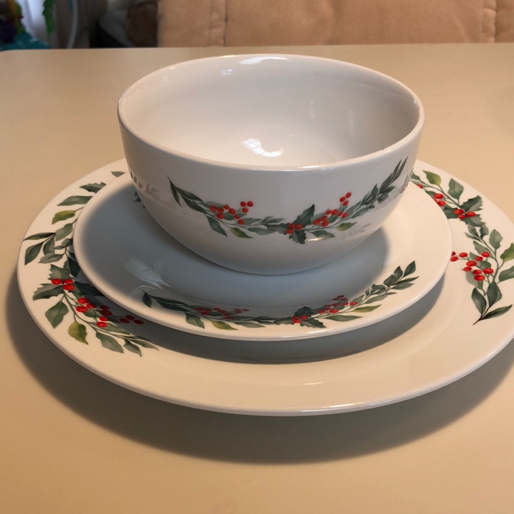 OrlyMaison dinnerware